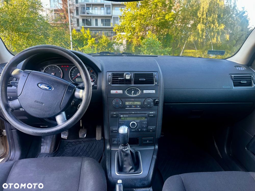 Ford Mondeo 1.8 X - 3