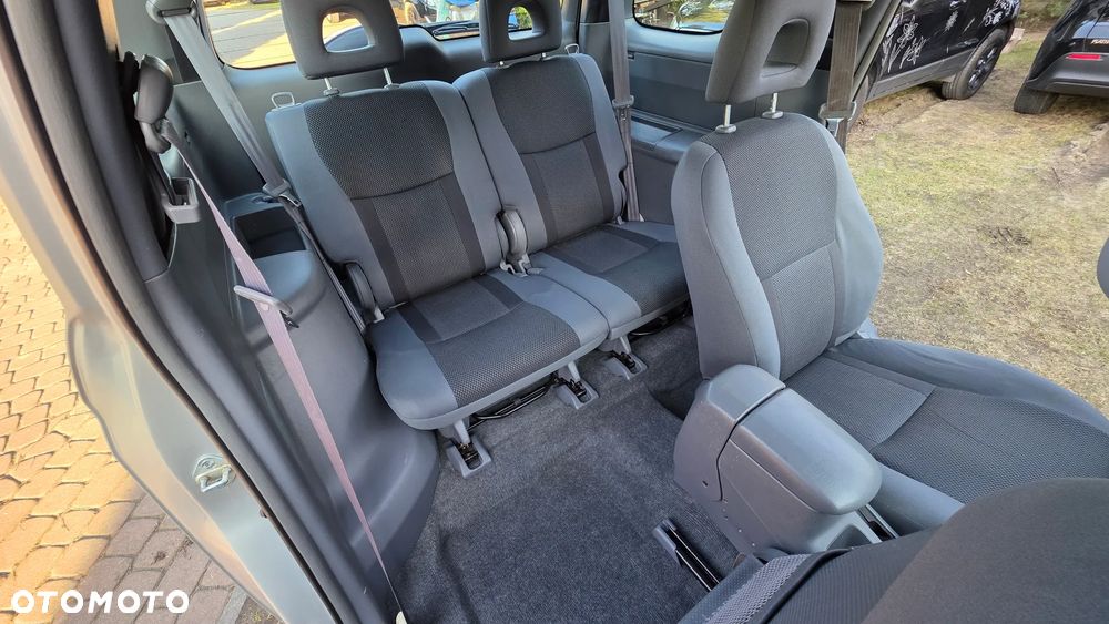 Toyota RAV4 4x4 Sol - 35