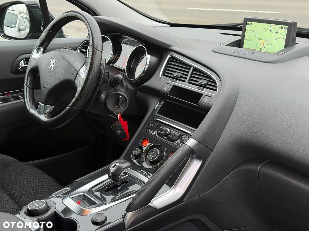 Peugeot 3008 Hybrid4 - 9