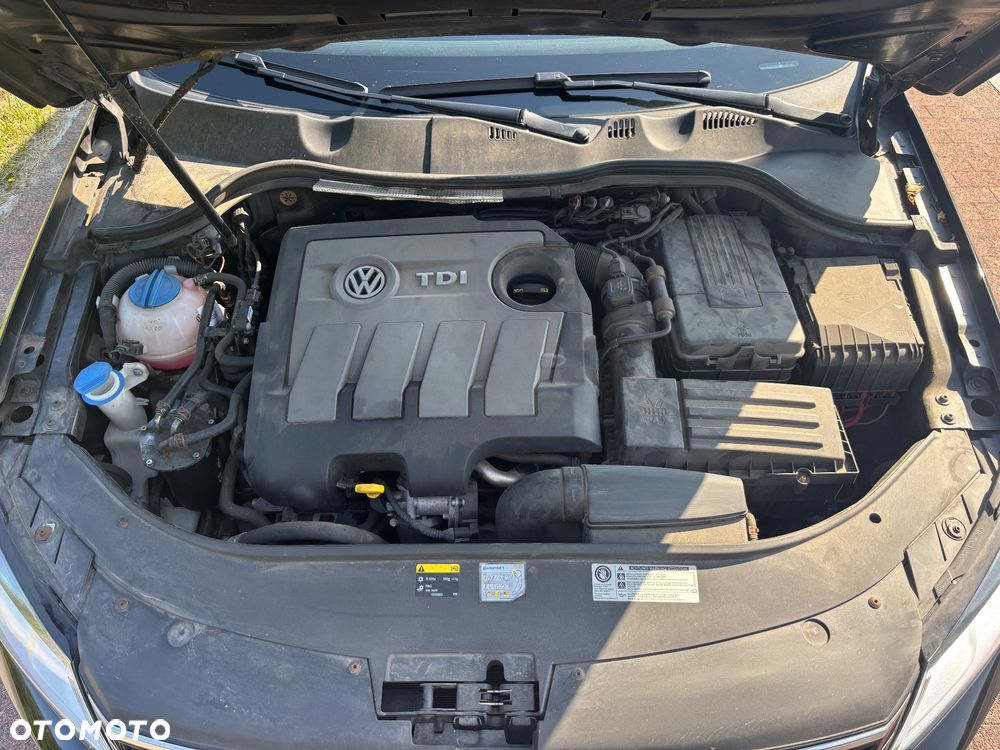 Volkswagen Passat 1.6 TDI Comfortline - 12