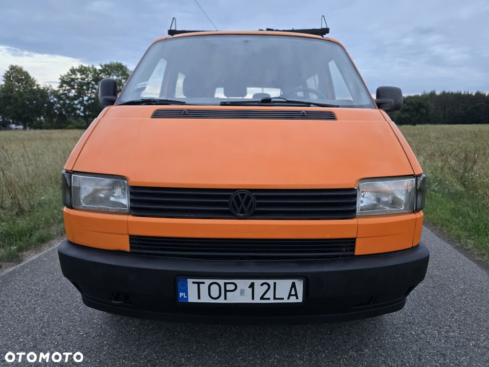 Volkswagen Caravelle - 2