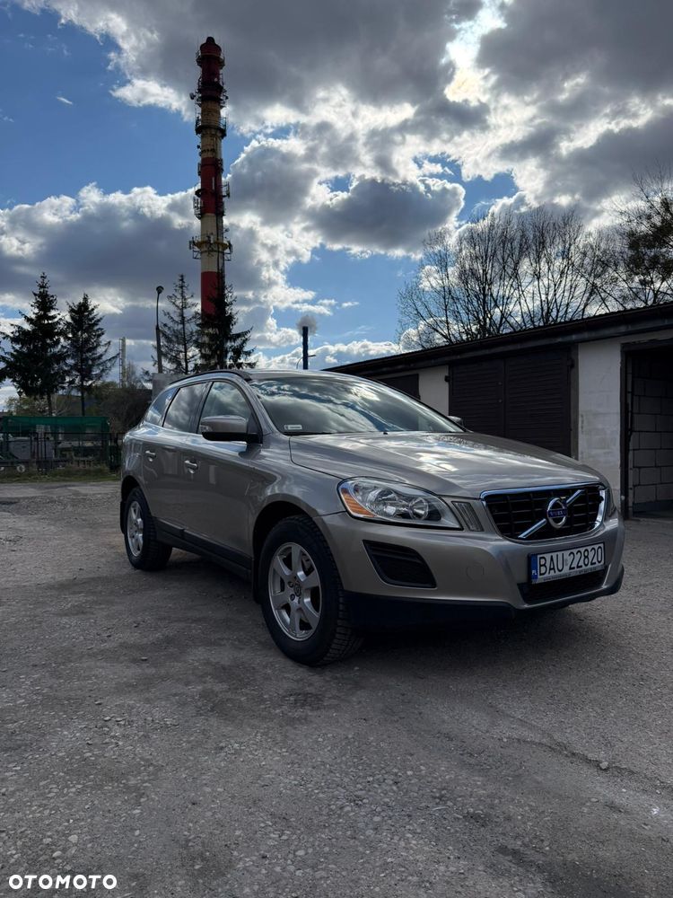 Volvo XC 60 T5 Momentum - 3