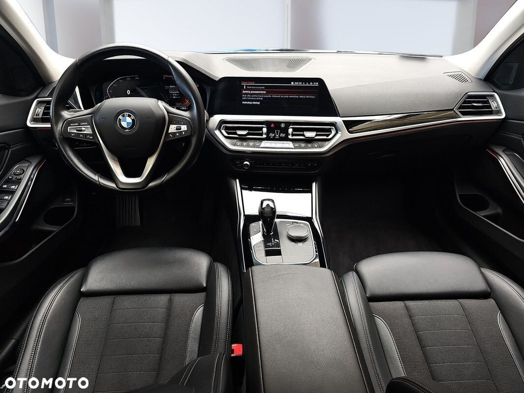 BMW Seria 3 320d xDrive Sport Line - 10