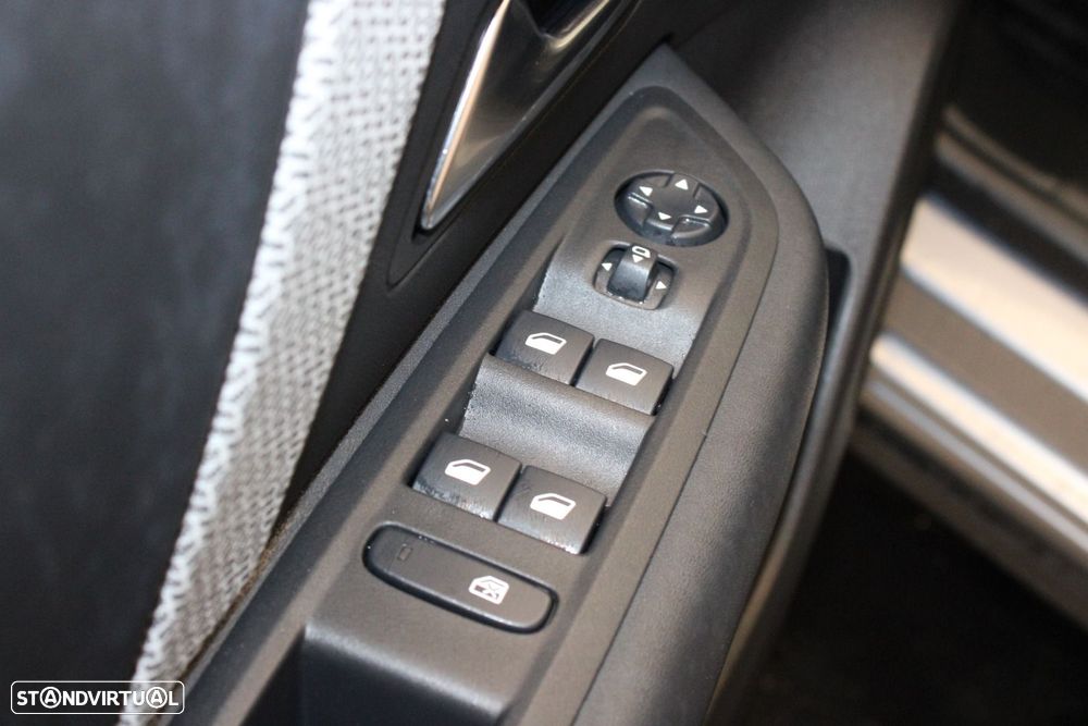 Citroën C4 1.2 PureTech Plus - 27