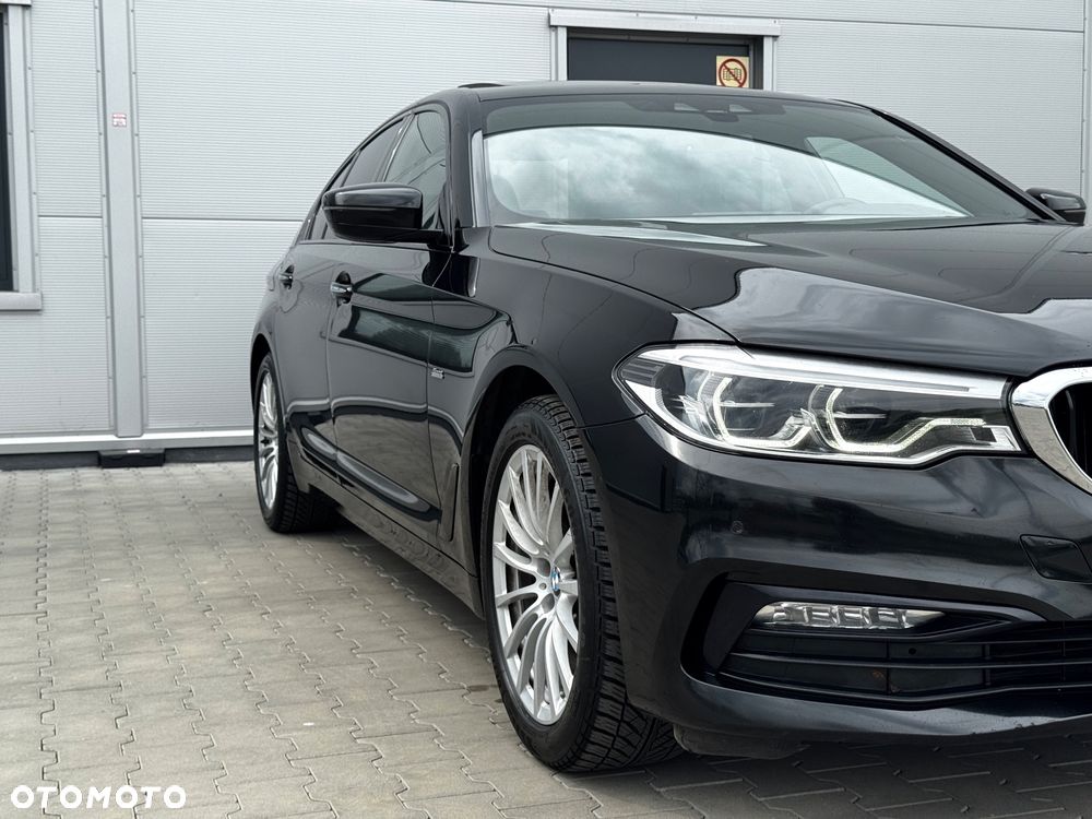 BMW Seria 5 520d Sport Line - 35