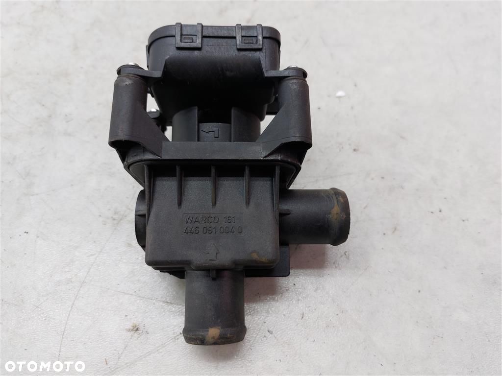 Zawór elektrozawór nagrzewnicy Solaris Urbino WABCO 4460910040 5 PINÓW - 1