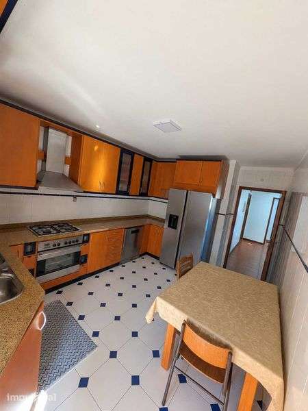 Duplex T2 com terraço e garagem em Oliveira de Azeméis - Grande imagem: 2/11