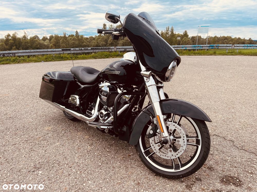 Harley-Davidson Touring Street Glide - 1