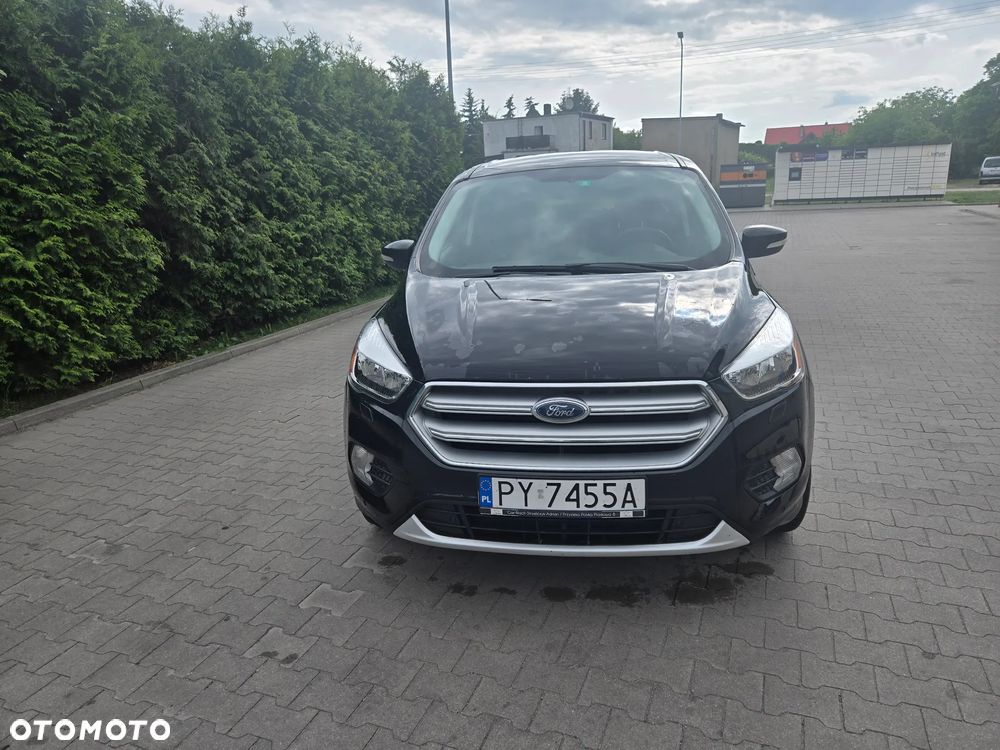 Ford Kuga 1.5 EcoBoost 2x4 Trend - 3