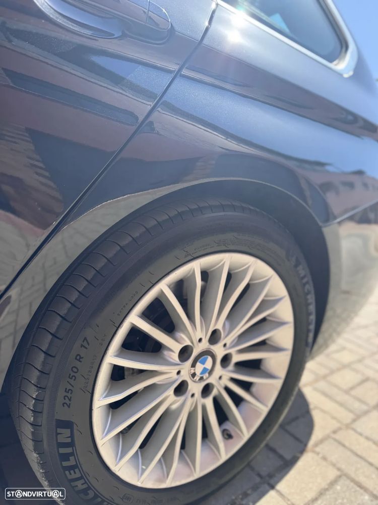 BMW 318 d Touring Line Luxury - 7