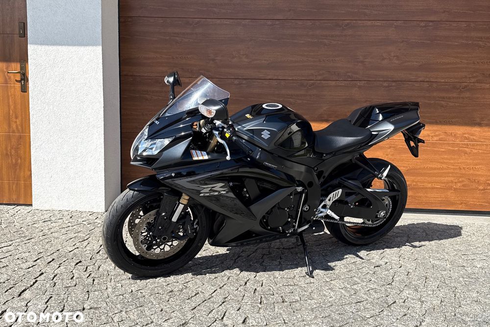 Suzuki GSX-R - 16