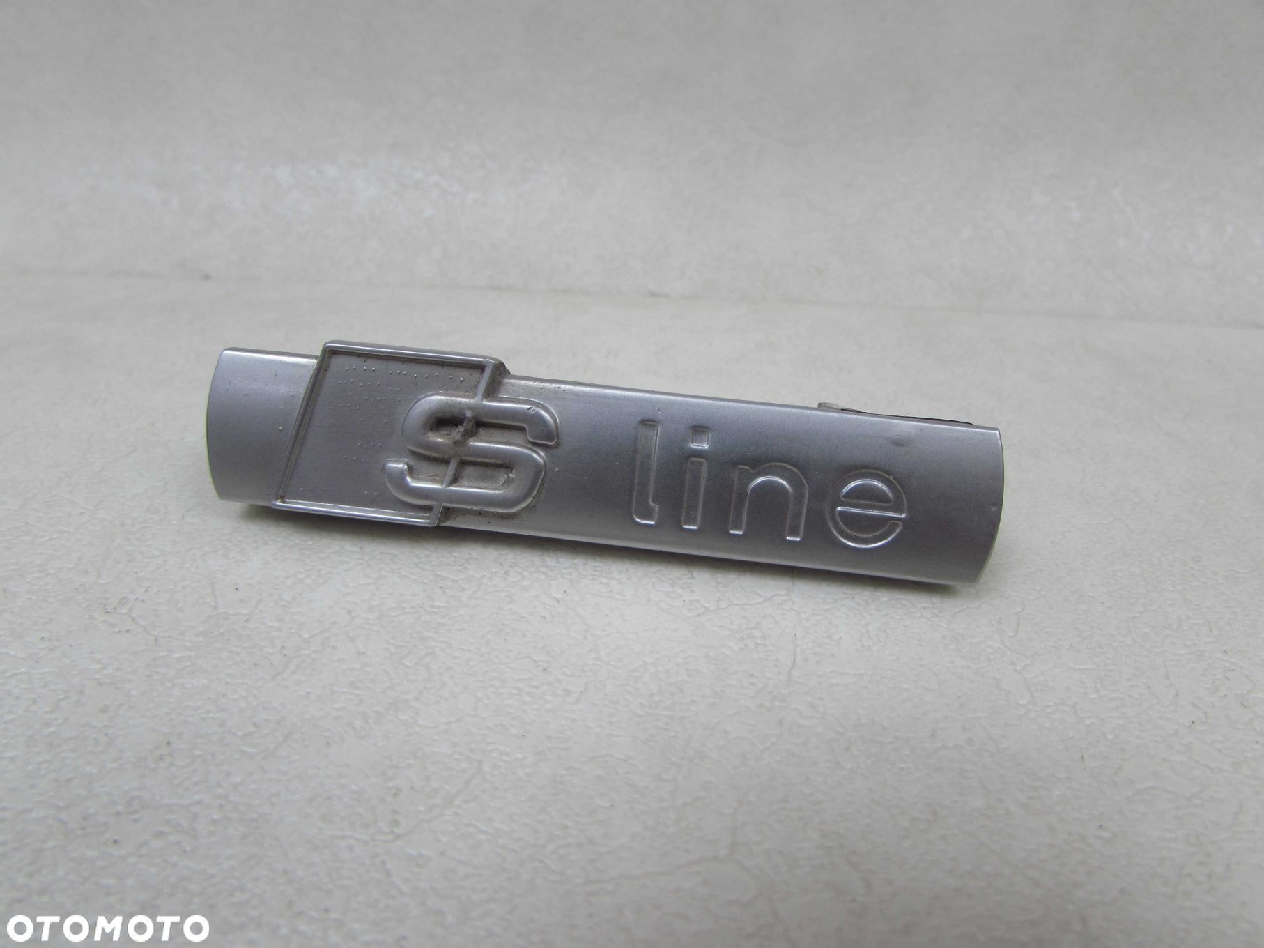 AUDI A3 8P A4 A6 ZNACZEK LOGO EMBLEMAT GRILLA - 1