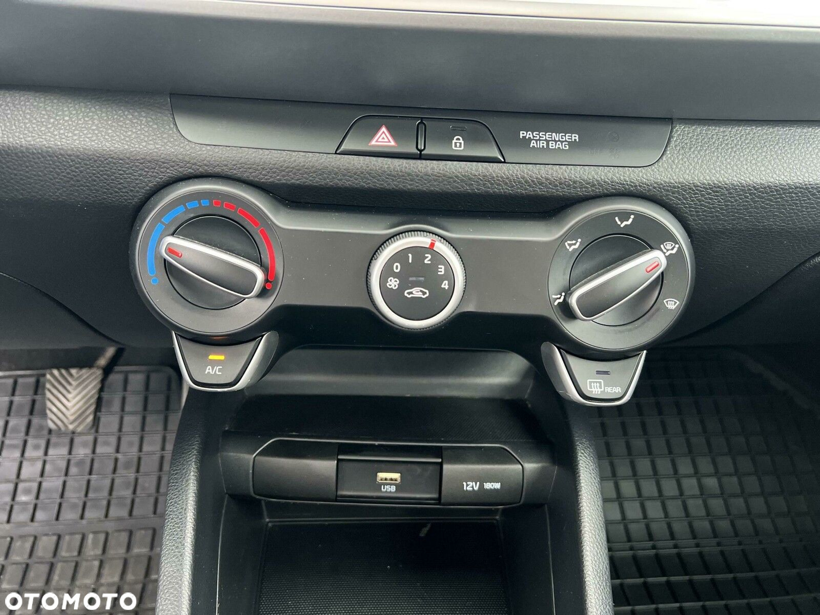 Kia Stonic - 13