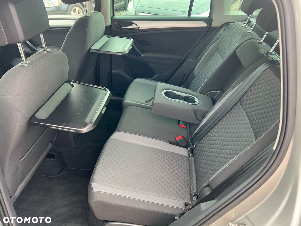 Volkswagen Tiguan - 17