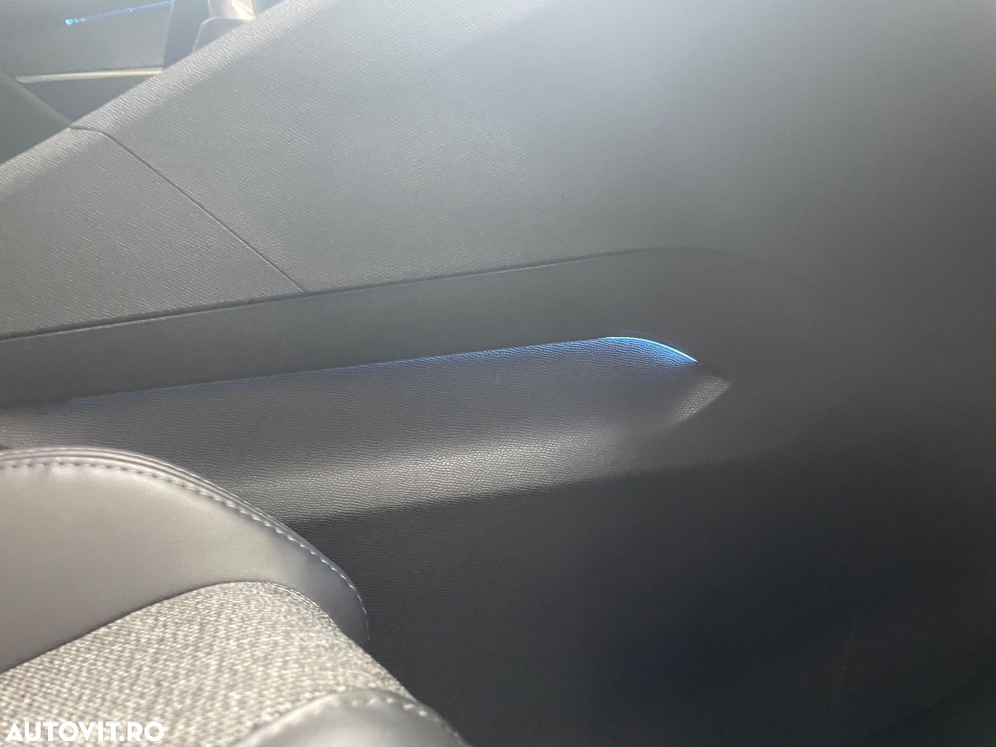 Peugeot 3008 PureTech 130 Stop & Start GPF Roadtrip - 13
