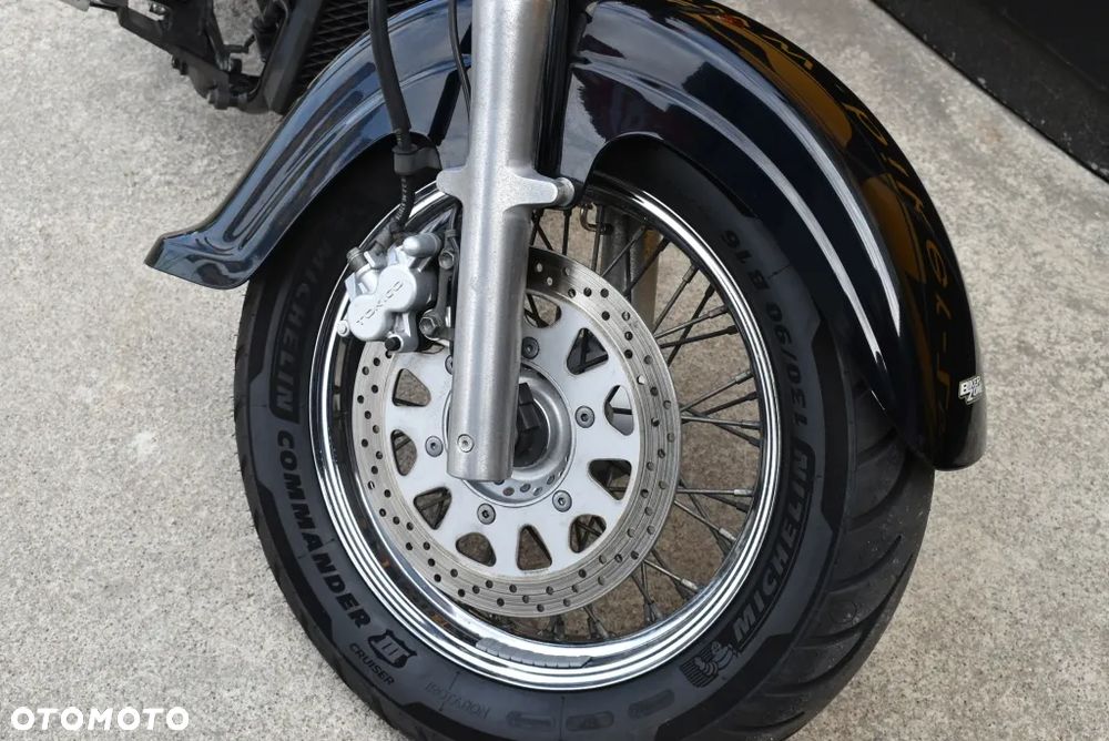 Suzuki VL 800 Volusia - Boulevard C50 - 24