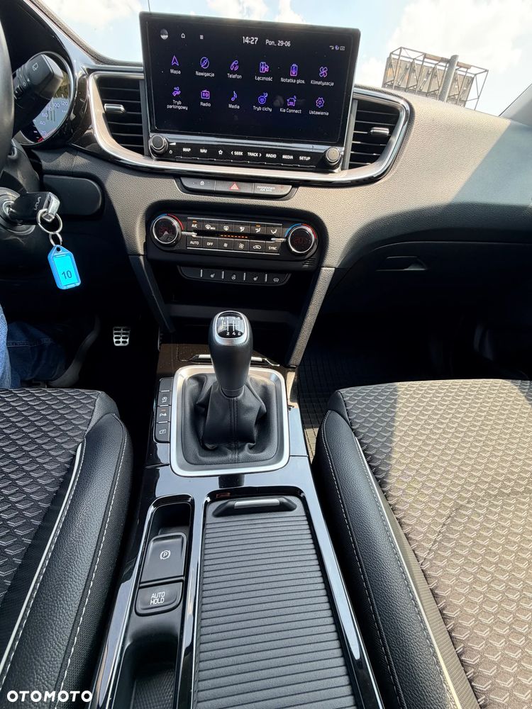 Kia Ceed 1.5 T-GDI Business Line - 26