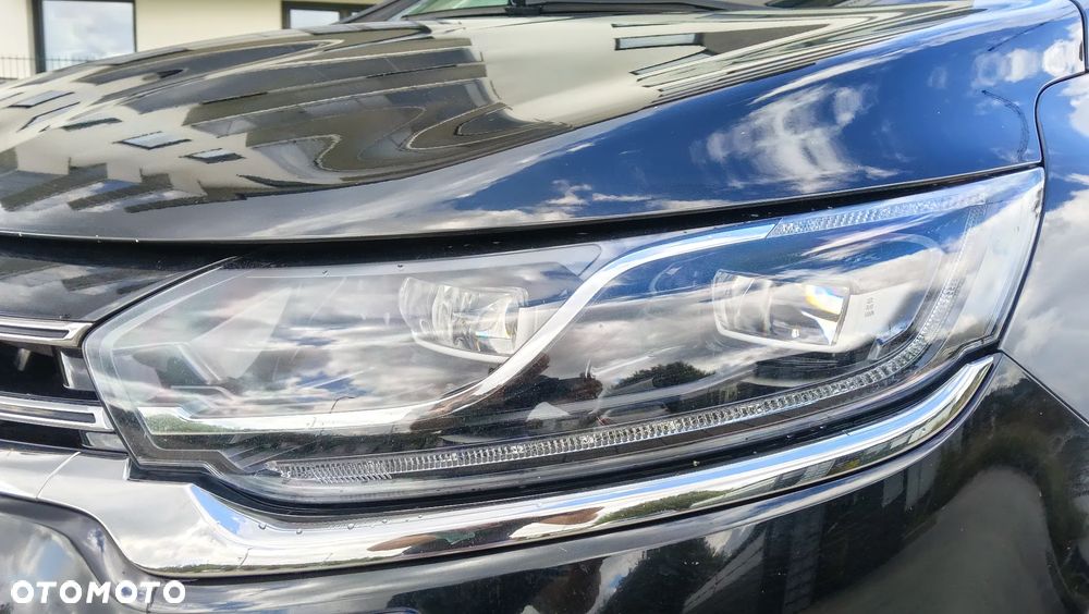 Renault Espace 1.6 dCi Energy Initiale Paris EDC 7os - 10