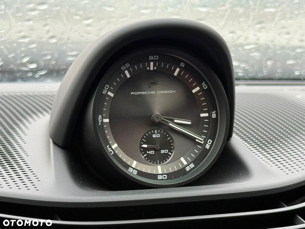 Porsche Taycan 4S Black Edition - 19