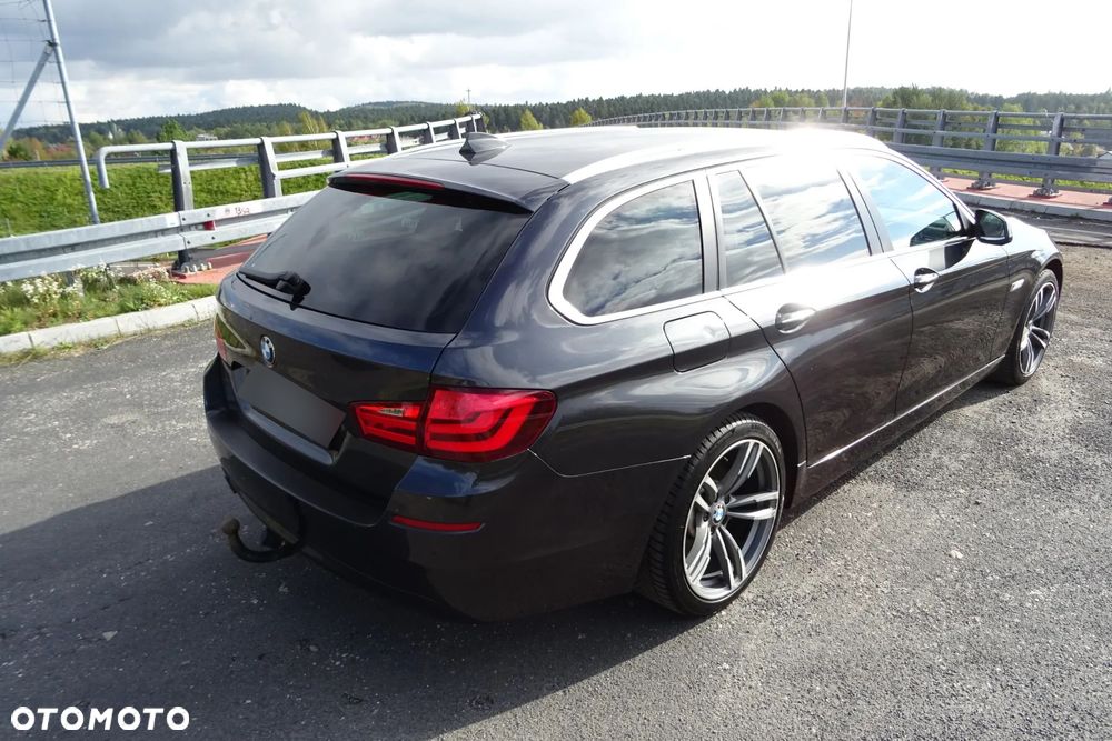 BMW Seria 5 520d - 35