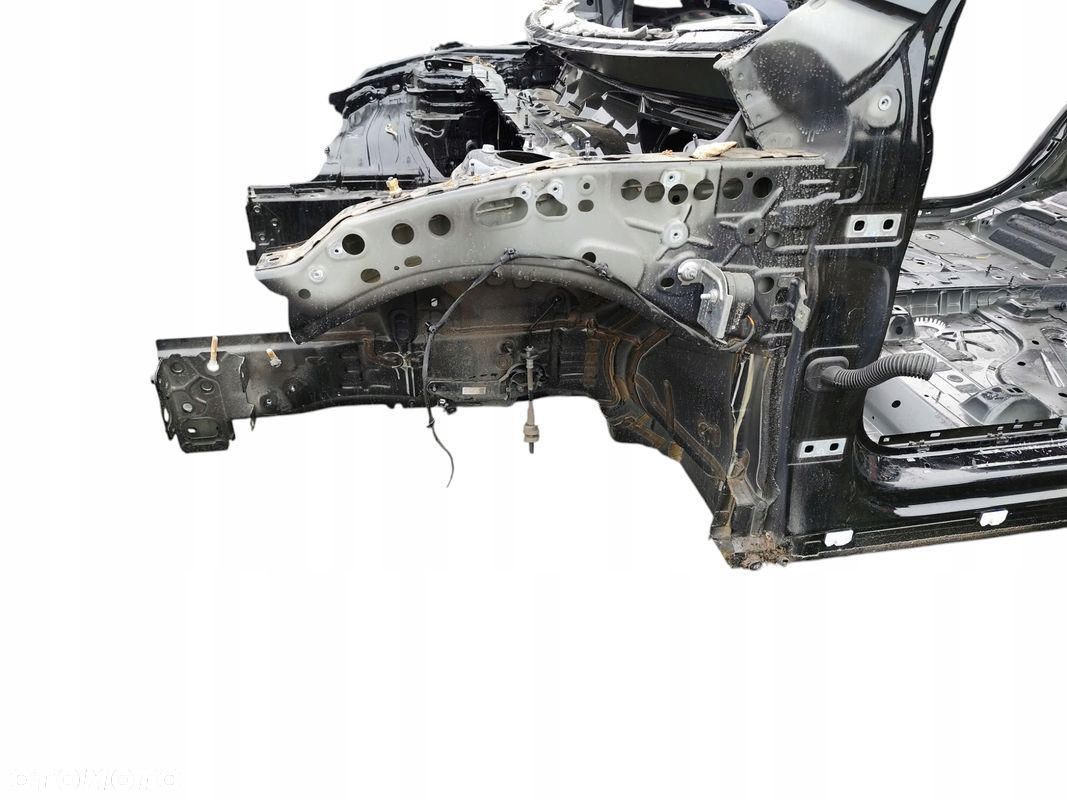 PODŁUŻNICA LEWA MERCEDES EQA H243 W243 LAK: 191 - 6