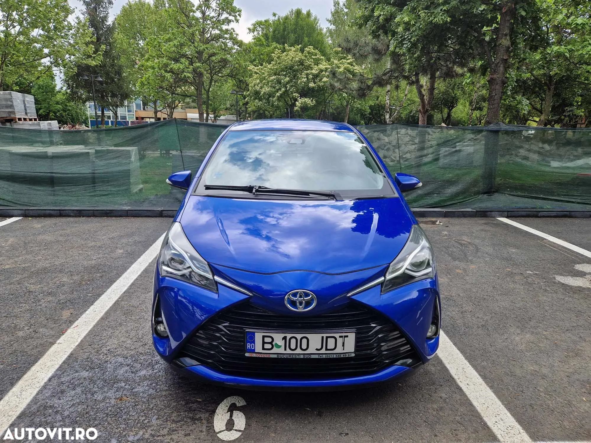Toyota Yaris 1.5 VVT-i HSD Luna - 1