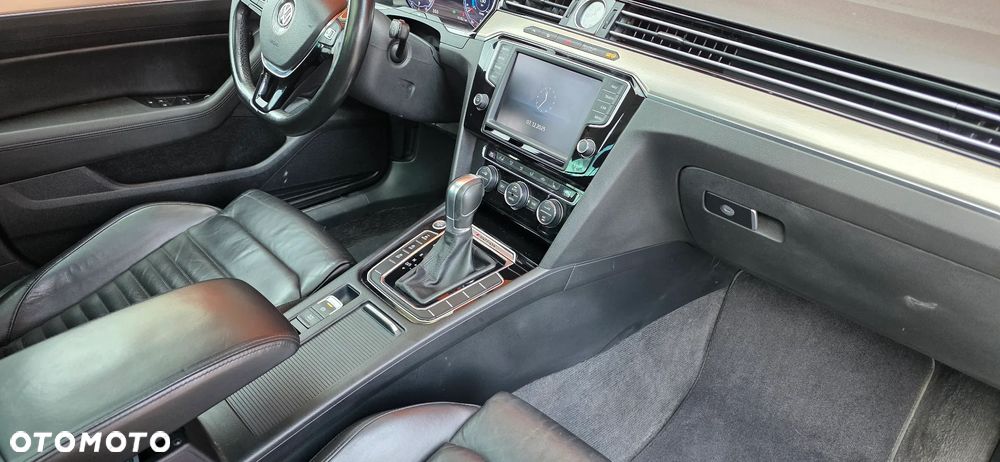 Volkswagen Passat 2.0 TDI SCR (BlueMotion Tech) 4Motion D Highline - 7