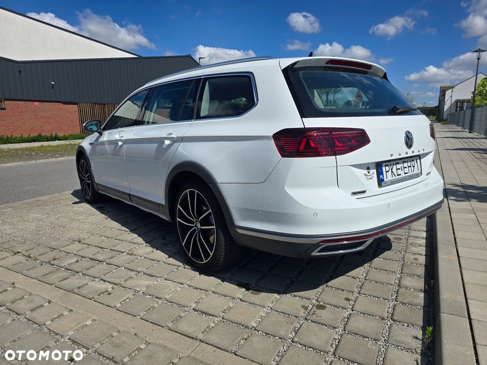 Volkswagen Passat Variant 2.0 TDI SCR 4Motion DSG Highline - 3