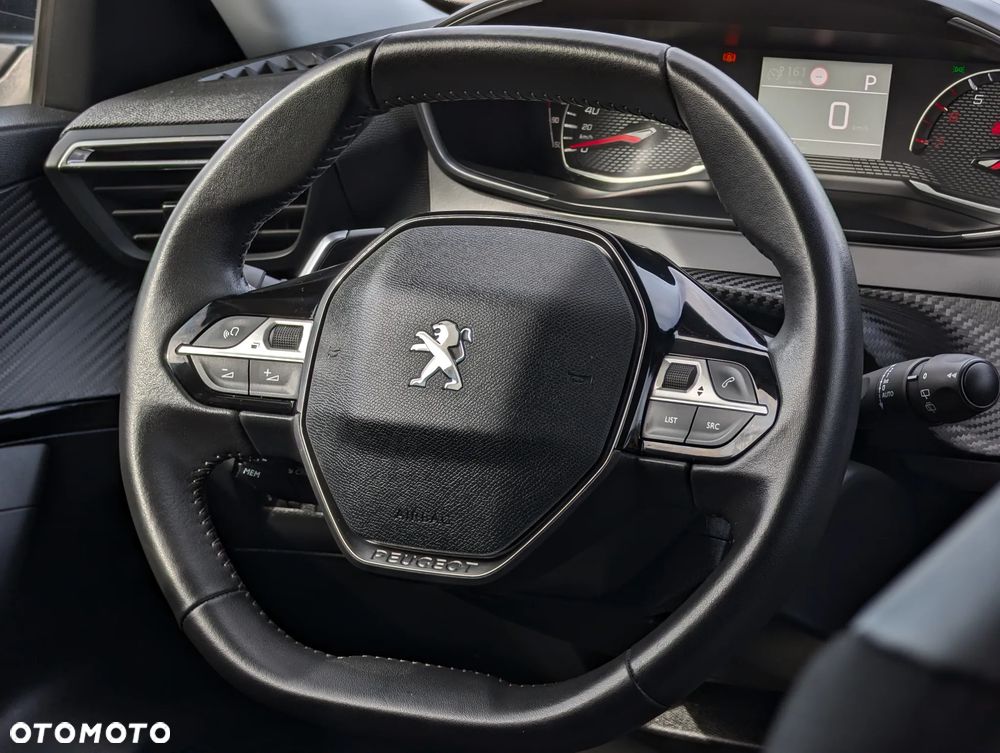 Peugeot 2008 BlueHDi 130 Allure S&S EAT8 - 24