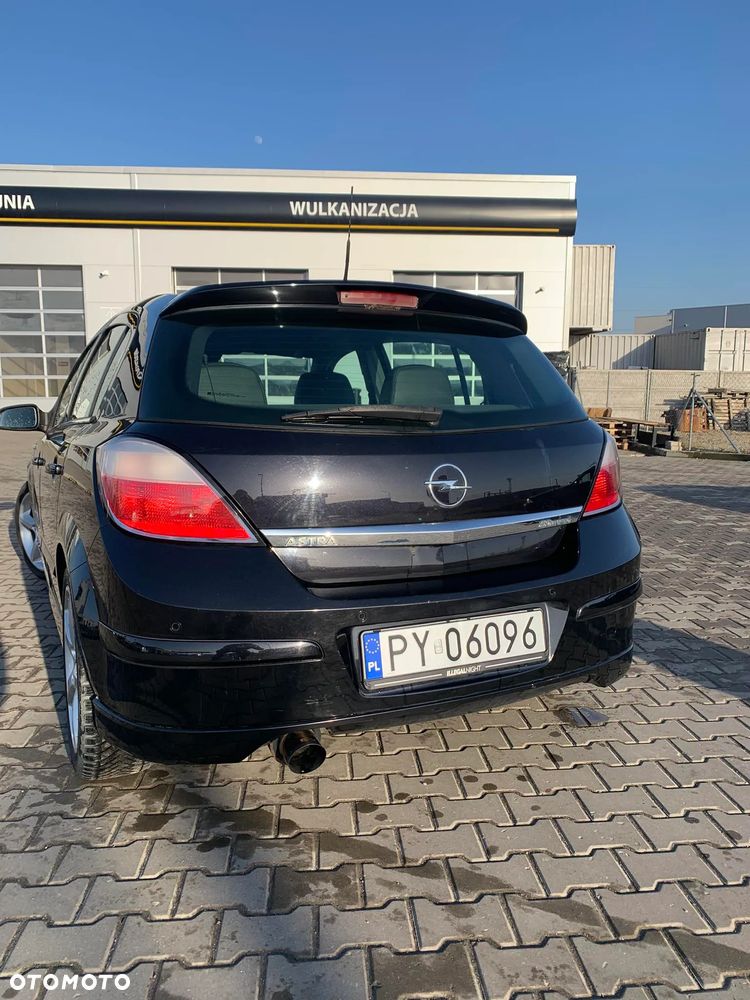 Opel Astra 2.0 Turbo Cosmo - 4