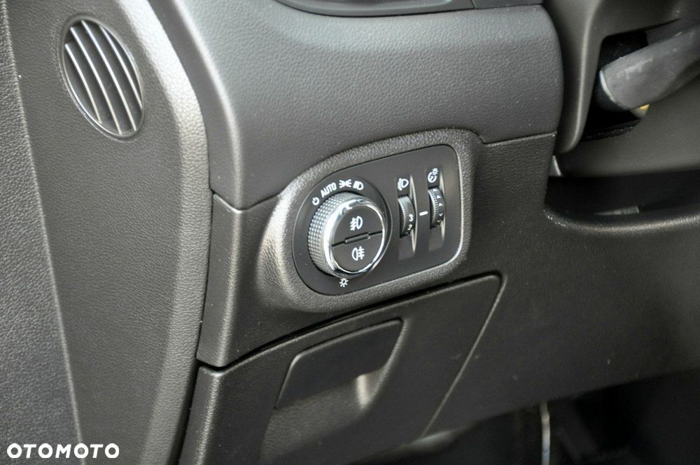 Opel Zafira - 38
