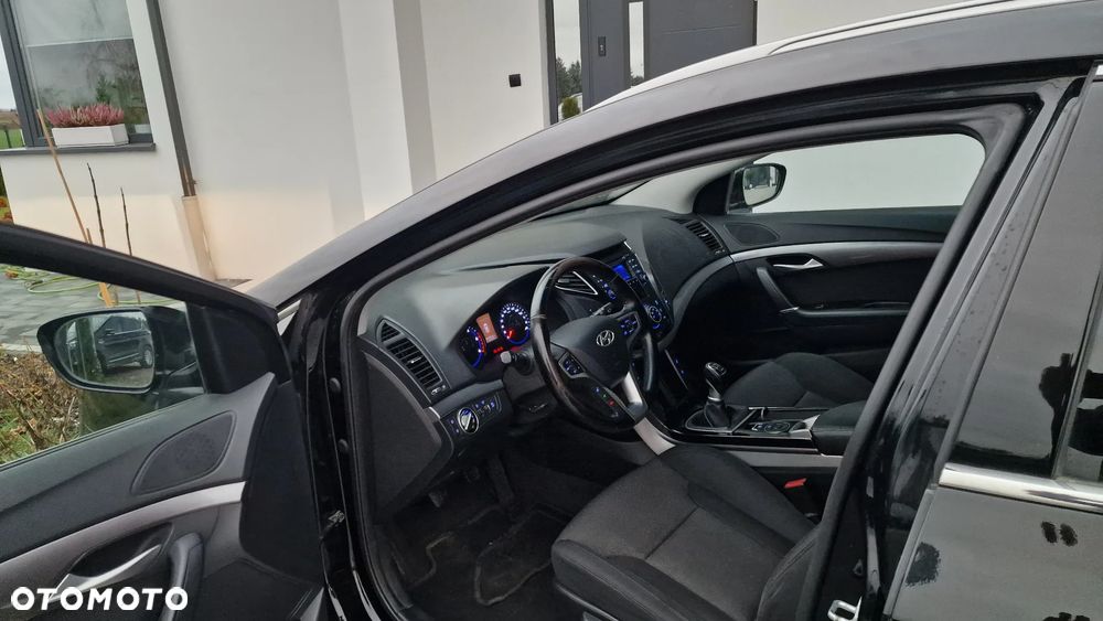 Hyundai i40 Kombi blue 1.7 CRDi Style - 25