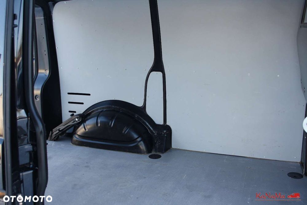 Volkswagen Transporter - 18