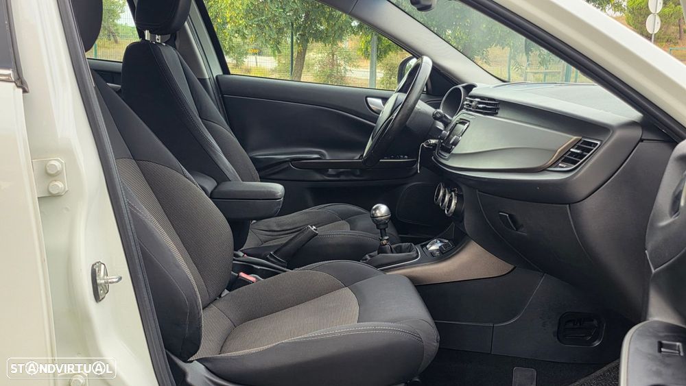 Alfa Romeo Giulietta - 12