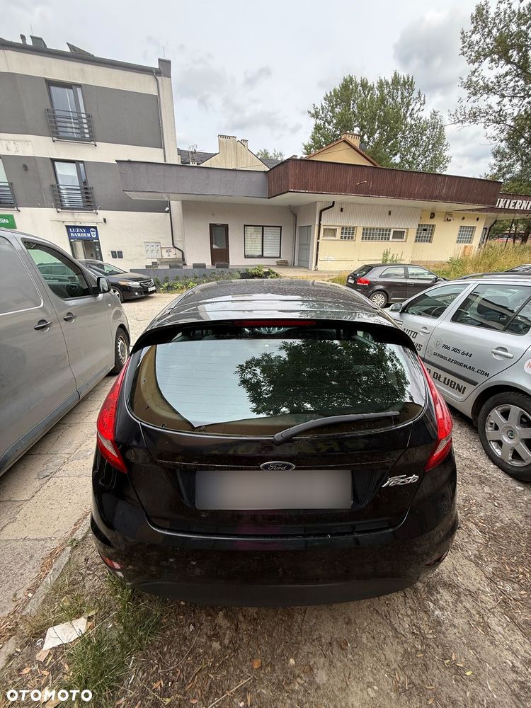 Ford Fiesta - 9
