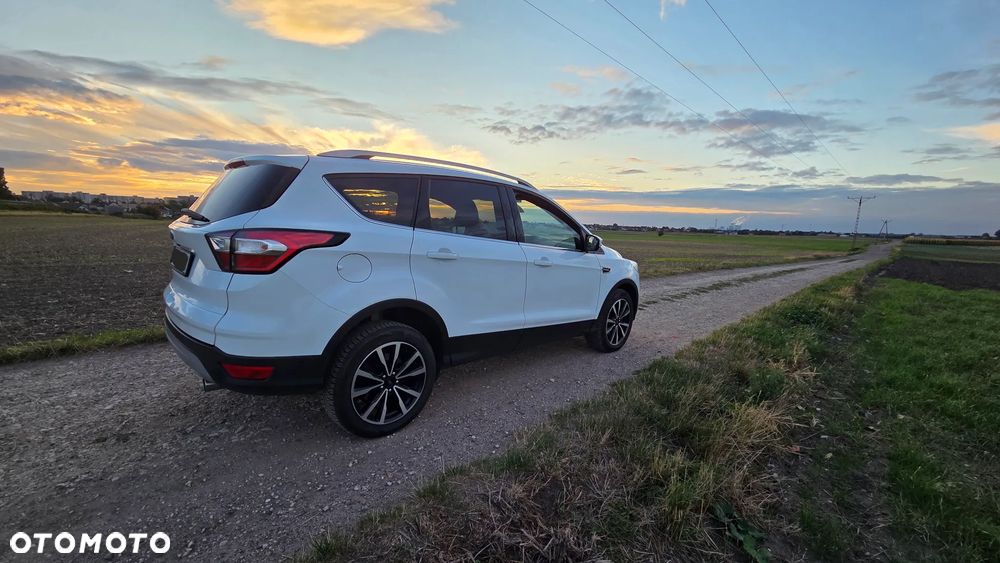 Ford Kuga - 13