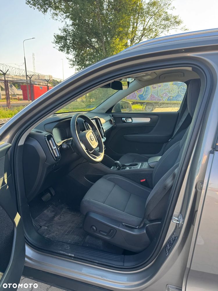 Volvo XC 40 T3 Momentum Pro - 9
