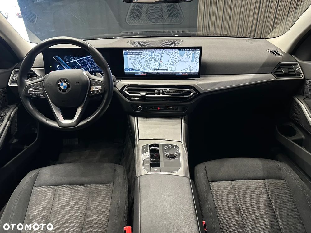 BMW Seria 3 320d mHEV - 8