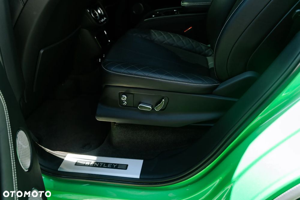 Bentley Bentayga V8 - 28