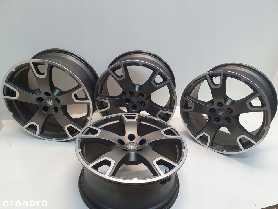 FELGI MASERATI LAVENTE 9JX20H2 ET40,5 5X114,3 - 10
