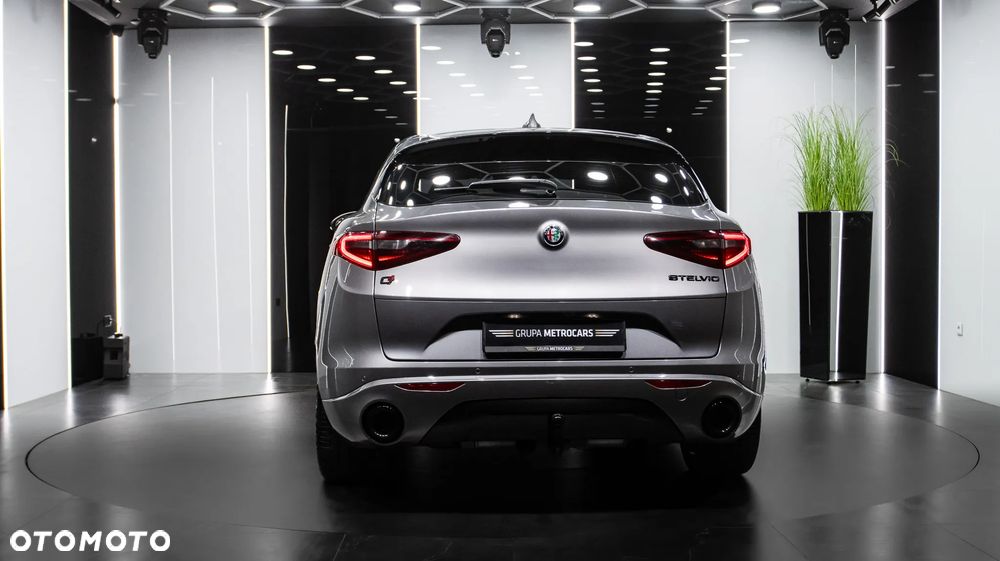 Alfa Romeo Stelvio 2.0 Turbo Veloce Q4 - 7