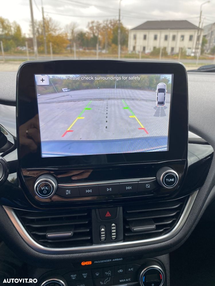 Ford Fiesta 1.0 EcoBoost Titanium - 12