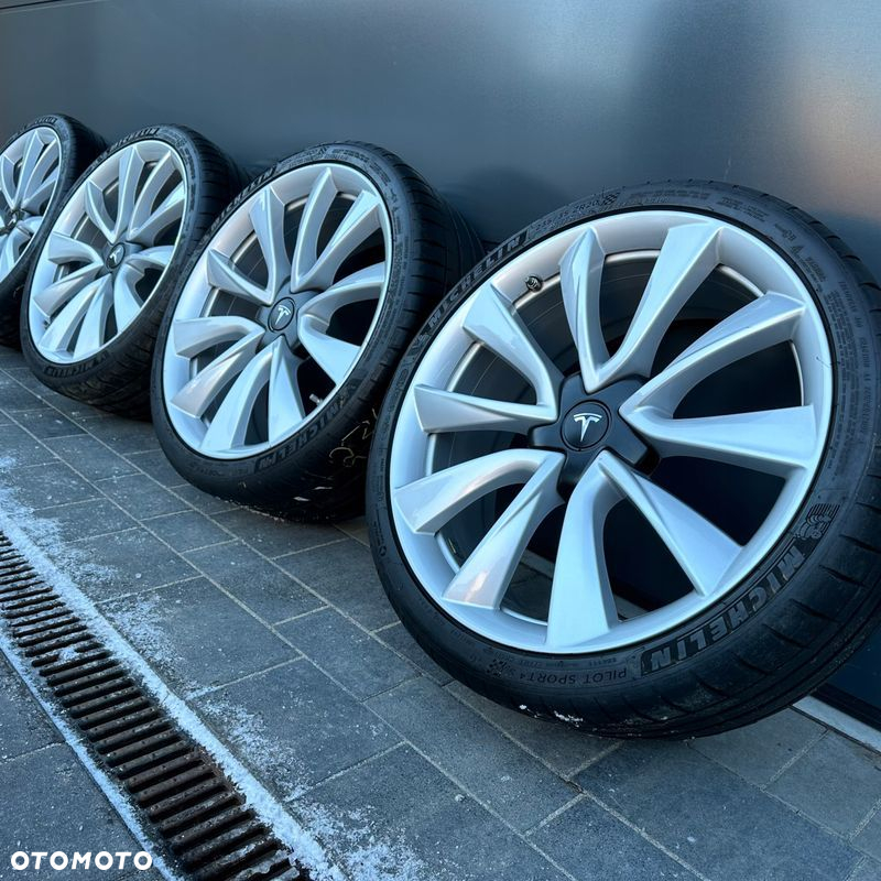 KOMPLET KÓŁ TESLA MODEL 3 PERFORMANCE LATO MICHELIN PILOT 235/35/20 20” 20 - 2