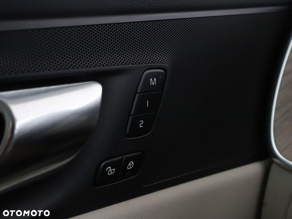 Volvo XC 60 T6 AWD Recharge Core - 34