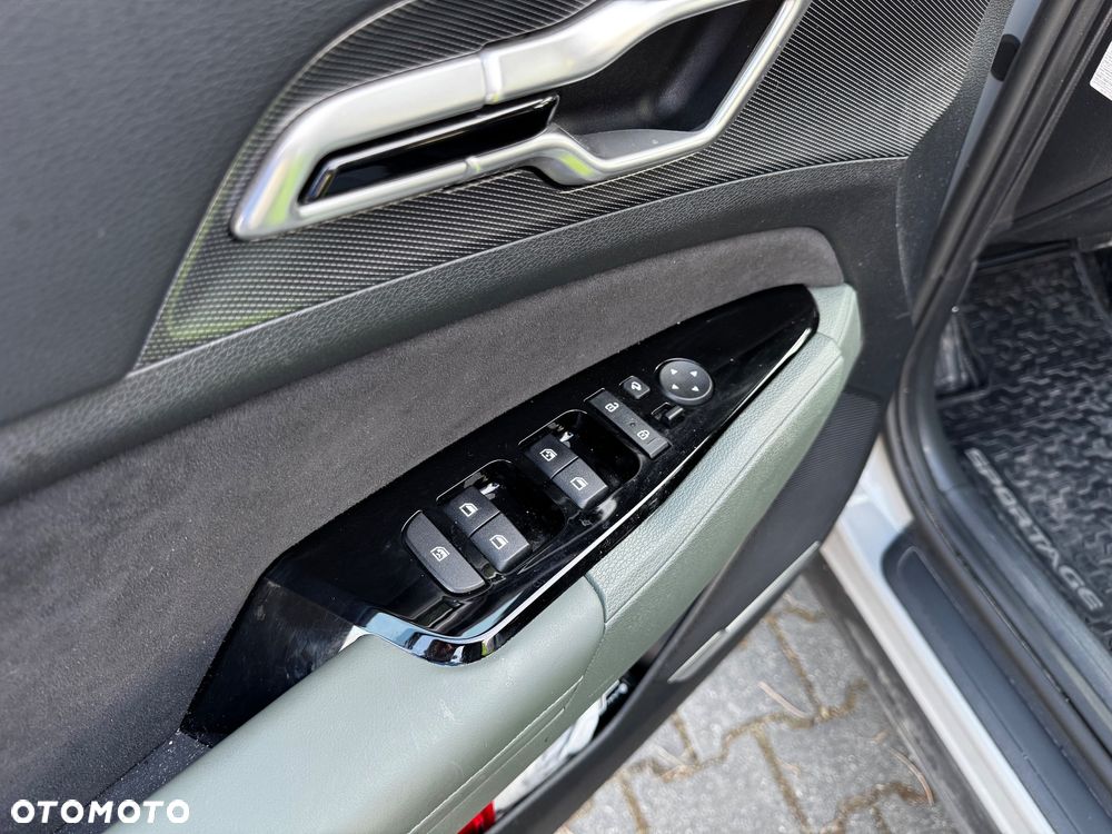 Kia Sportage 1.6 T-GDI HEV Anniversary 2WD - 24