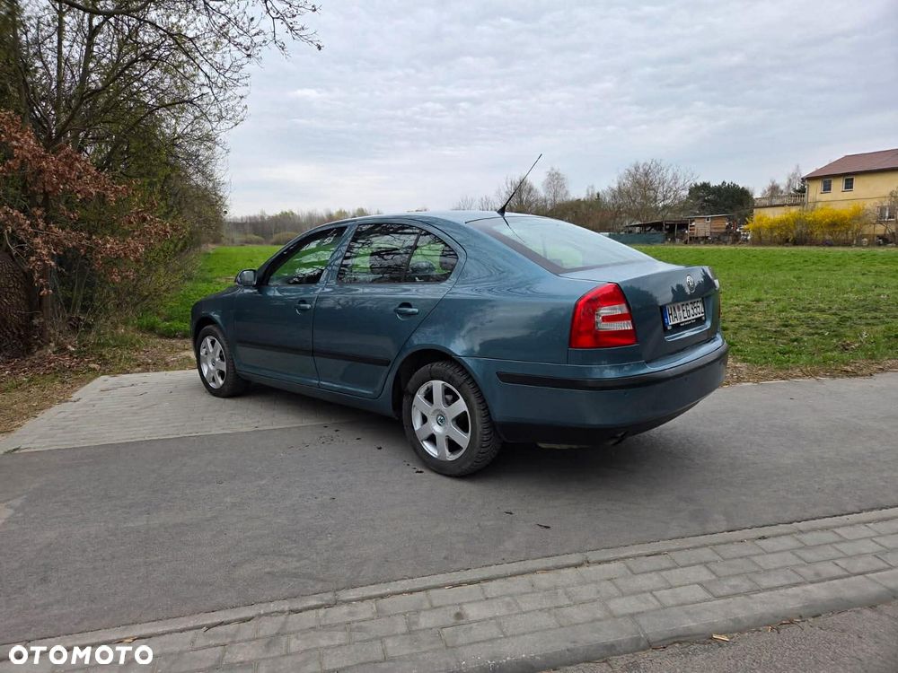 Skoda Octavia 1.6 Elegance EU5 - 8