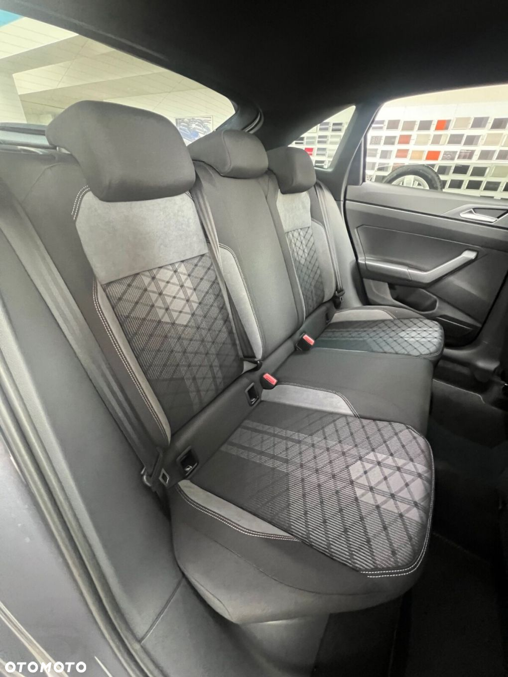 Volkswagen Taigo 1.0 TSI R-Line DSG - 7