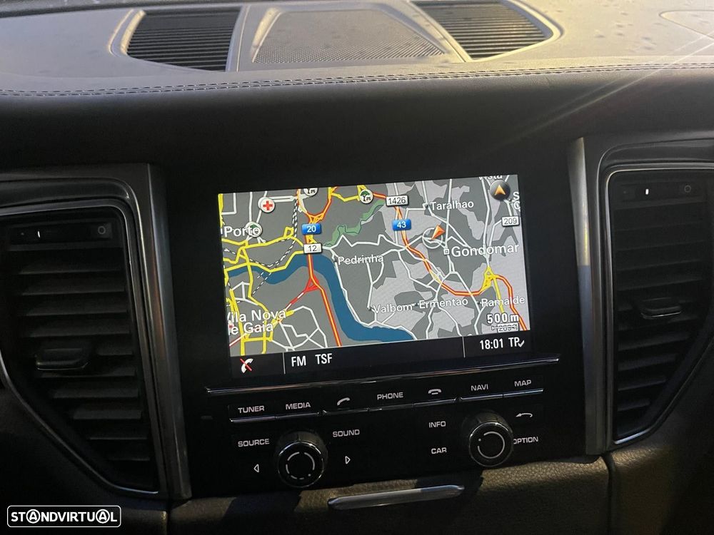 Porsche Macan S - 25