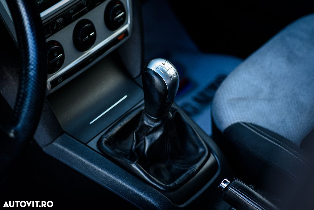 Skoda Octavia Combi 2.0 TFSI RS - 17
