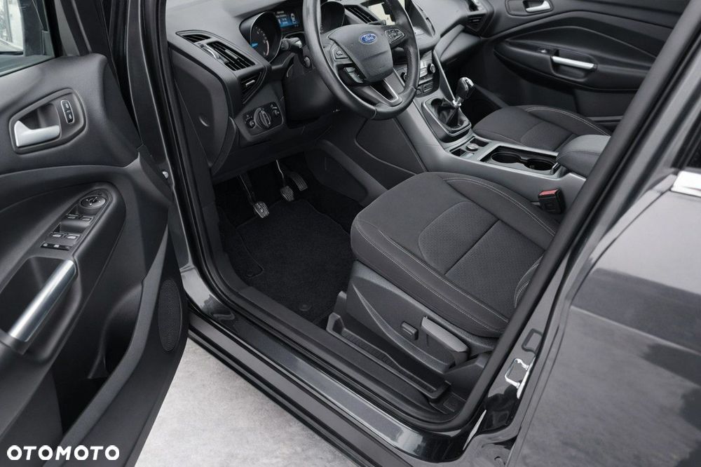 Ford Kuga - 13